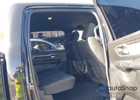 2021 Ram 1500 Big Horn 4X2 5'7 Box из США, поврежденный, VIN 1C6RREFT3MN660559